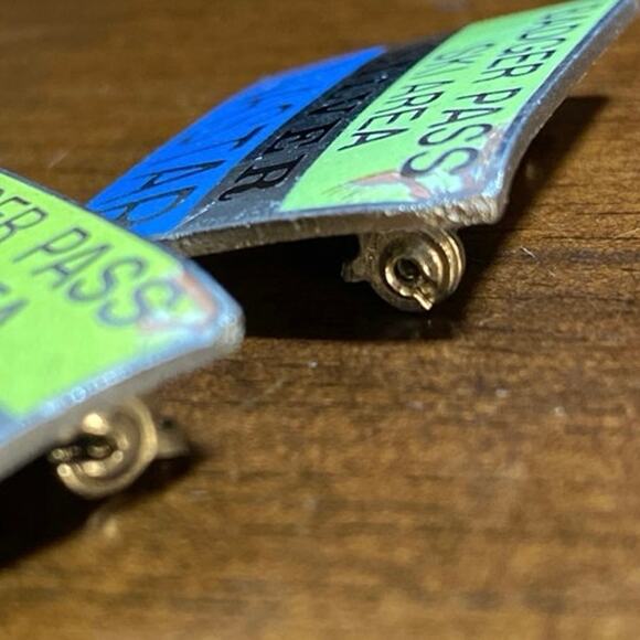 Vintage Badger Pass Ski Area Yosemite Silver Nastar pins lot 2 pinback souvenir - Picture 4 of 8